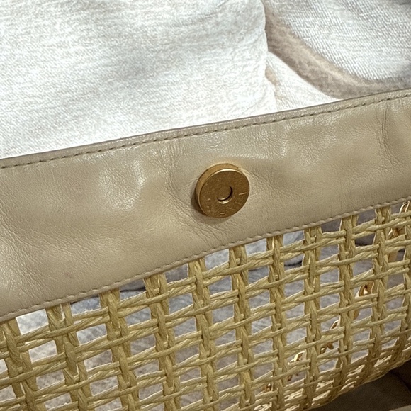 CHANEL Chain Tote Bag Straw Leather Beige Gold - Picture 11 of 16